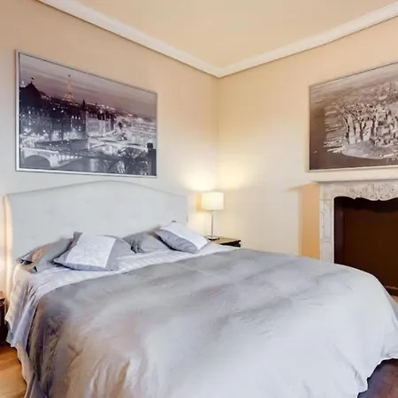 Penthouse Close To S Peter Basilica شقة
